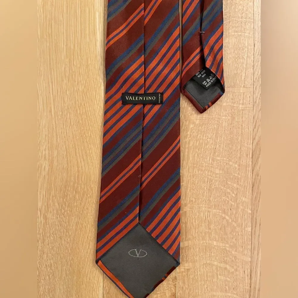 Valentino tie